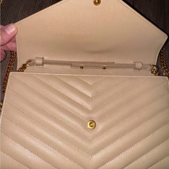 Yves Saint Laurent Cream Quilted Crossbody Bag - Picture 3 of 10